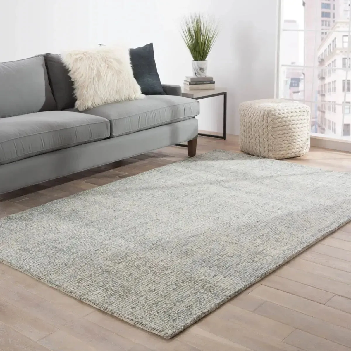 Britta BRT08 Silver Green/Pearl Blue Rug