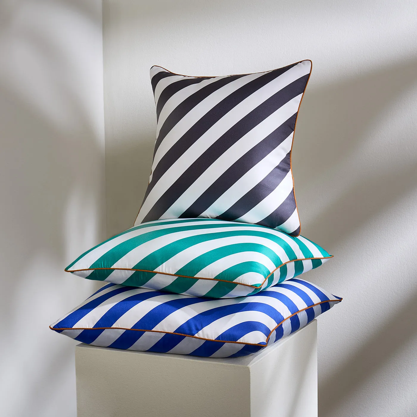 Cabana Black/Ivory Silk Pillow